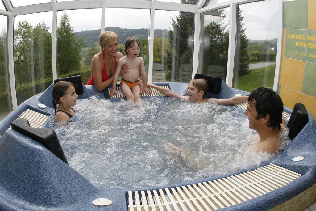 Wellness Hotel Diana Velké Losiny Exteriör bild