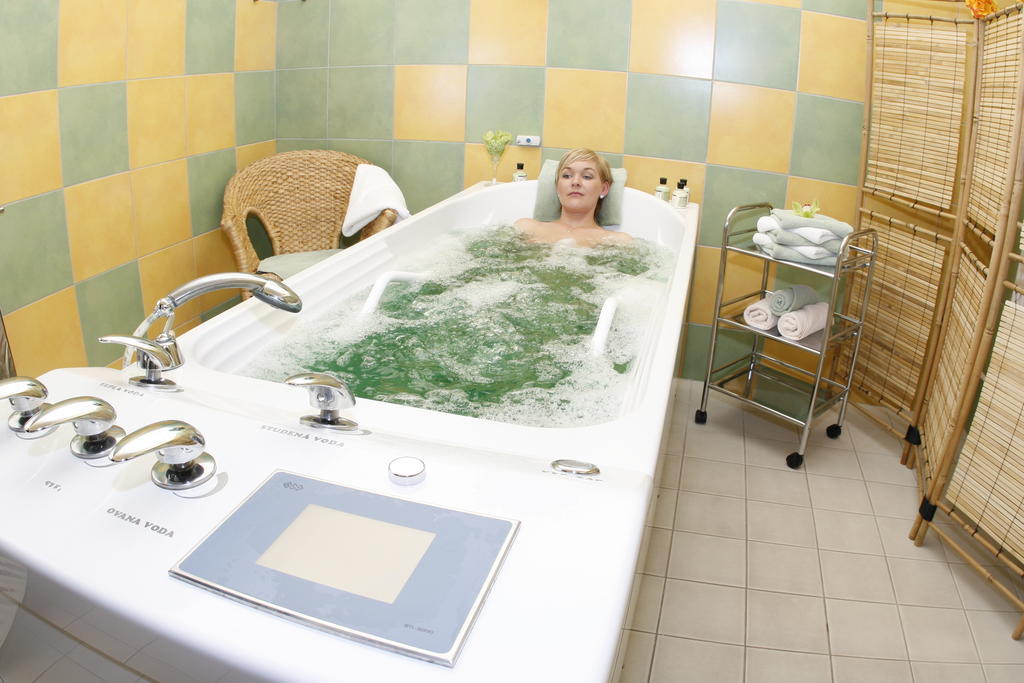 Wellness Hotel Diana Velké Losiny Exteriör bild